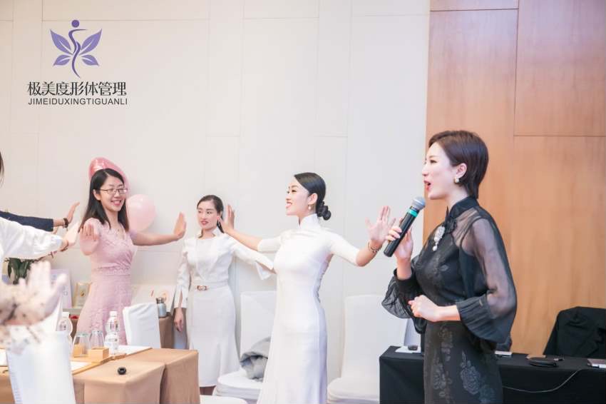 服務(wù)效能與企業(yè)發(fā)展并重，接待禮儀培訓(xùn)公司的貢獻(xiàn)